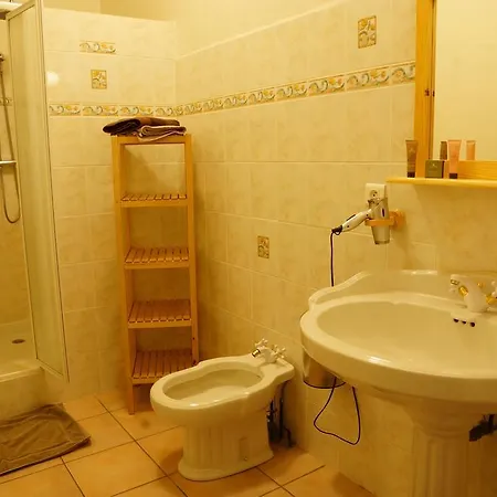 Pensión Un Coin De Paradis 3*